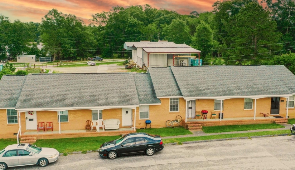 208 Watson St in Thomson, GA - Building Photo