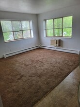 6406 W Lincoln Ave in West Allis, WI - Building Photo - Building Photo