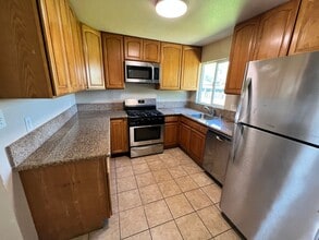 1734 Indiana St in Fairfield, CA - Building Photo - Building Photo