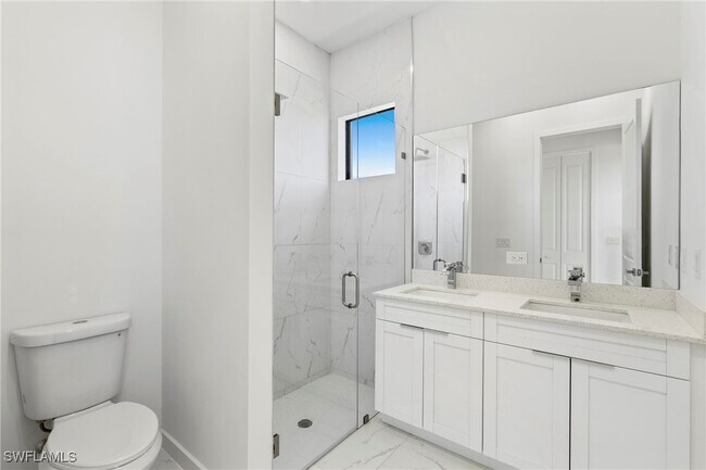 3544 NW 41st Pl in Cape Coral, FL - Foto de edificio - Building Photo