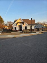 4112 Kingsbere Wy in Douglasville, GA - Building Photo - Building Photo