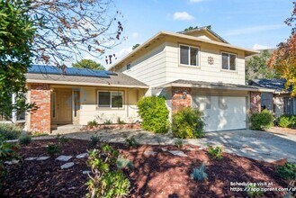 15 Malibu Ct in Clayton, CA - Building Photo - Building Photo