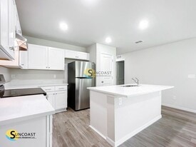 19 Wood Amber Ln in Palm Coast, FL - Building Photo