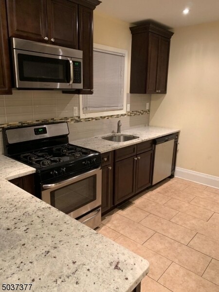 1112 Thompson Ave in Roselle, NJ - Building Photo - Building Photo