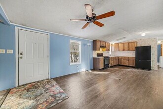 1413 W Sian Dr in Sanford, MI - Building Photo - Building Photo