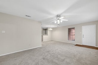 16022 Old River Rd in Channelview, TX - Building Photo - Building Photo