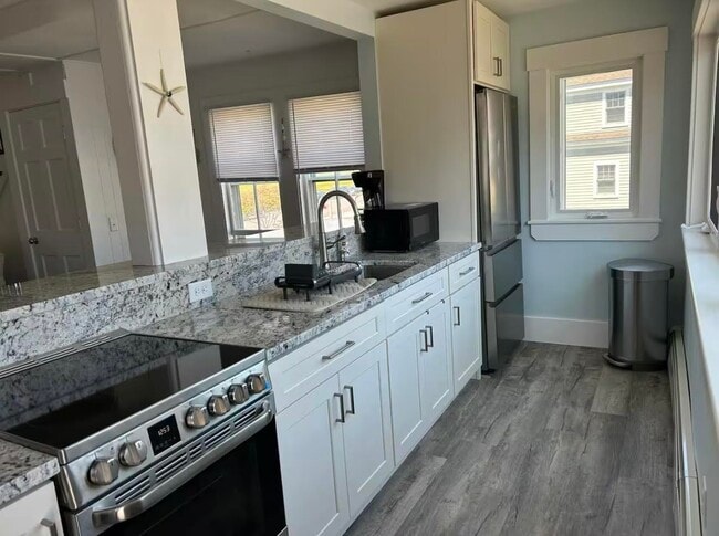 1300 Ocean Blvd in Rye, NH - Building Photo - Building Photo
