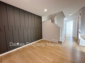 20732-20724 24 Ave NW in Edmonton, AB - Building Photo - Building Photo