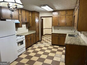 1530 Oleander Ln SW in Lilburn, GA - Building Photo - Building Photo