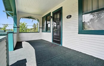 212 May St in Lead, SD - Building Photo - Building Photo