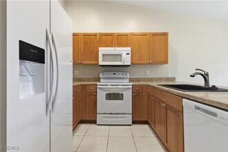 516-518 SE 5th Pl in Cape Coral, FL - Building Photo - Building Photo