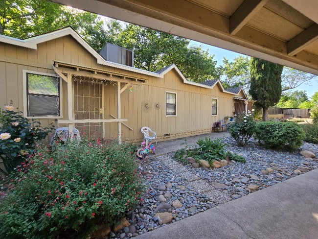 2123 Waldon St in Redding, CA - Building Photo - Building Photo