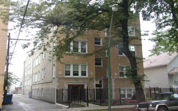 1914 N Drake Ave in Chicago, IL - Foto de edificio