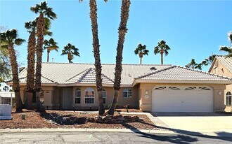 2068 E Lago Grande Bay in Fort Mohave, AZ - Building Photo