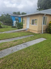 1951 NW 49th St in Miami, FL - Building Photo - Building Photo
