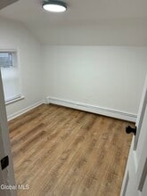 5 Maple St in Rensselaer, NY - Building Photo - Building Photo