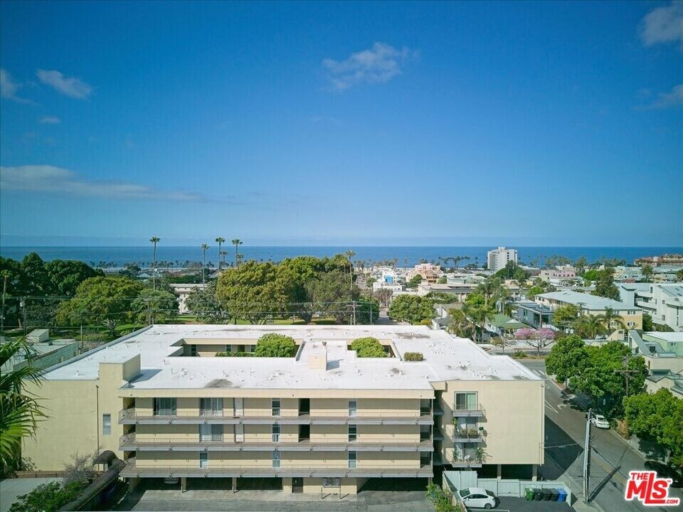 2311 4th St in Santa Monica, CA - Building Photo