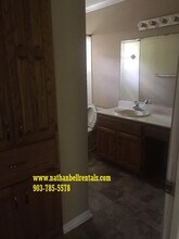 2578 Simpson St in Paris, TX - Building Photo - Building Photo