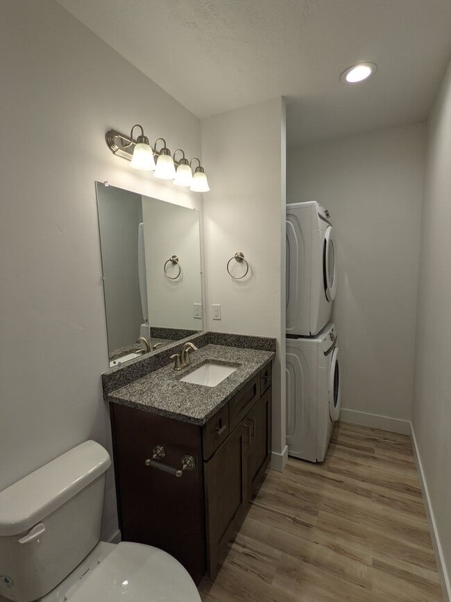 578 Lewski Ln in Bluffdale, UT - Building Photo - Building Photo