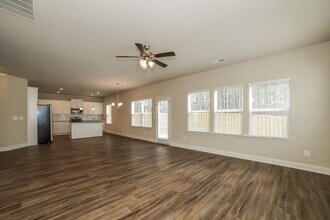 258 Faron Dr in Atlanta, GA - Building Photo - Building Photo