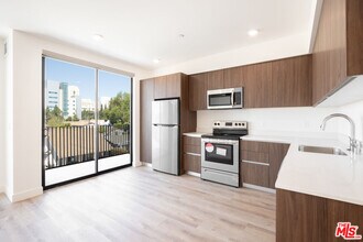 1126 Cornwell St in Los Angeles, CA - Building Photo - Building Photo