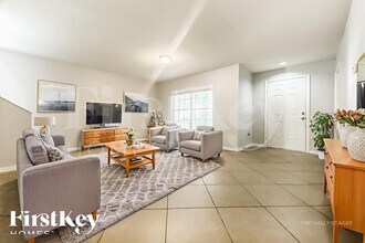 6017 Kiteridge Dr in Fish Hawk, FL - Building Photo - Building Photo