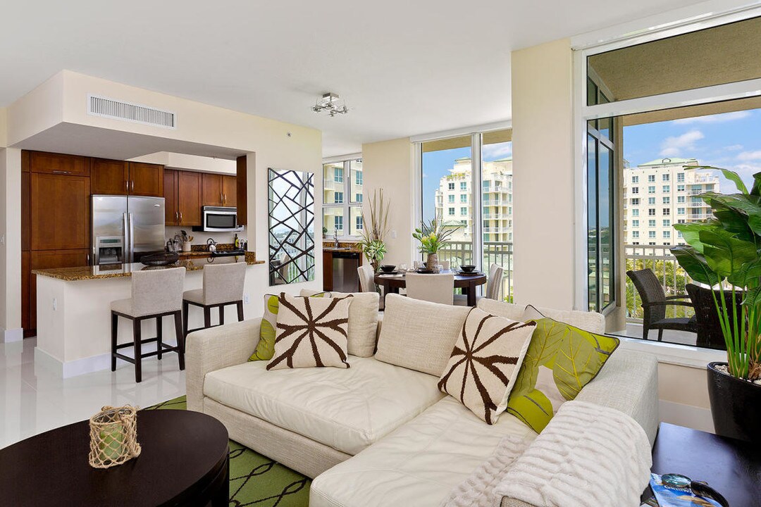 350 N Federal Hwy-Unit -1011 S in Boynton Beach, FL - Building Photo
