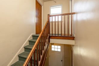 275 Grand in Leonia, NJ - Foto de edificio - Lobby