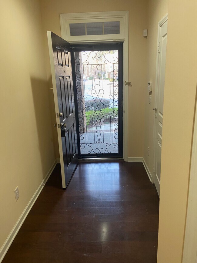 1597 Trailview Way NE in Atlanta, GA - Foto de edificio - Building Photo