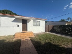 233 NW 45th Ave in Miami, FL - Building Photo