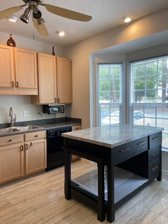 18 Duke of Gloucester Cir in Durham, NC - Building Photo - Building Photo