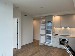 13685-13102 102 Ave in Surrey, BC - Building Photo - Building Photo