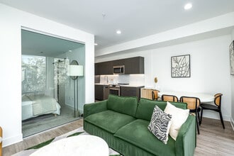 Bonsai Apartments in Washington, DC - Foto de edificio - Interior Photo