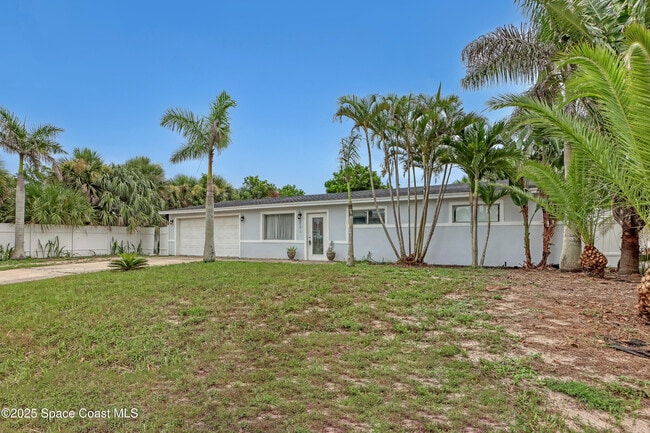 151 Coconut Dr in Indialantic, FL - Building Photo - Building Photo