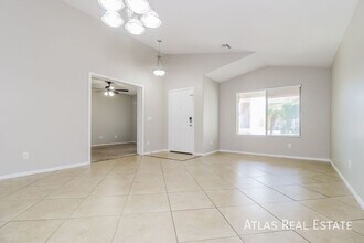 17628 W Corrine Dr in Surprise, AZ - Foto de edificio - Building Photo