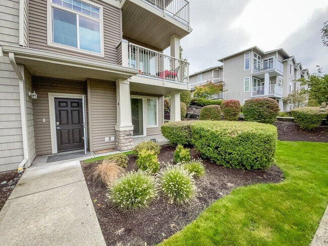 property at 6205 Hazel Loop SE