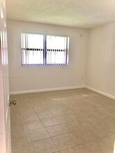 7130 NW 179th St in Hialeah, FL - Building Photo - Building Photo