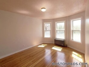 154 Stanwood St in Boston, MA - Foto de edificio - Building Photo