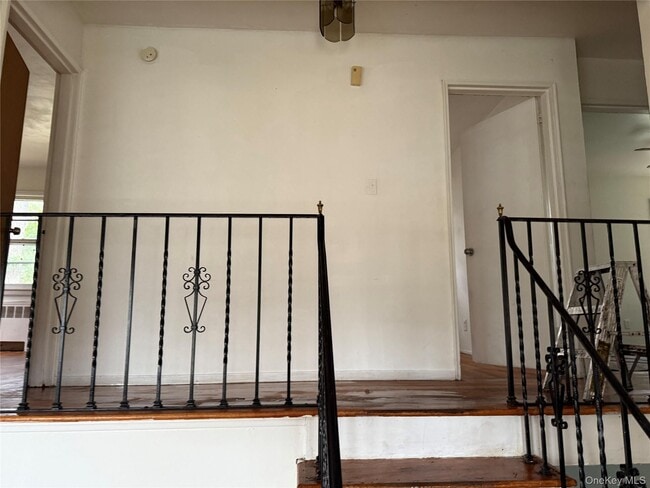 338 E Clinton Ave in Roosevelt, NY - Building Photo - Building Photo