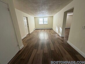 270 Nesmith St in Lowell, MA - Building Photo - Building Photo