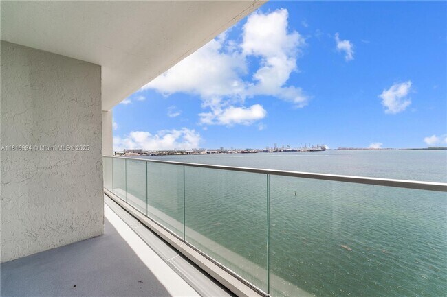 property at 800 Claughton Island Dr