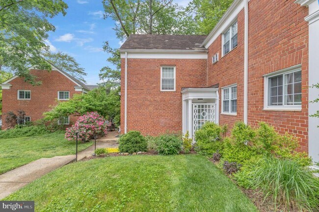 1618 Fitzgerald Ln-Unit -914-16 in Alexandria, VA - Building Photo - Building Photo