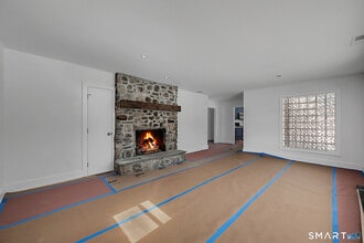 220 Upper Grassy Hill Rd in Woodbury, CT - Building Photo - Building Photo