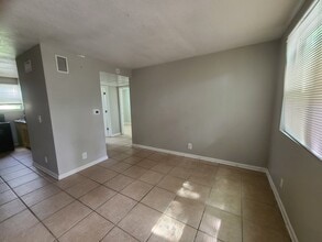 3818 Almeda St, Unit A in Jacksonville, FL - Building Photo - Building Photo
