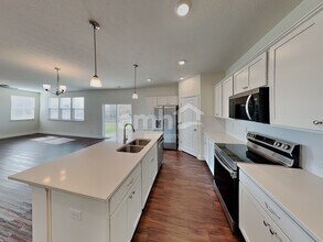 8060 Rapala Ln in Pickerington, OH - Foto de edificio - Building Photo