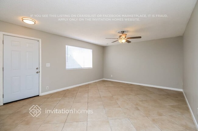 2124 W Del Oro Cir in Mesa, AZ - Foto de edificio - Building Photo