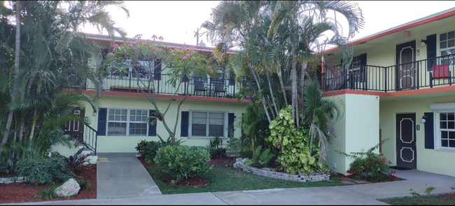 property at 1025 S Federal Hwy