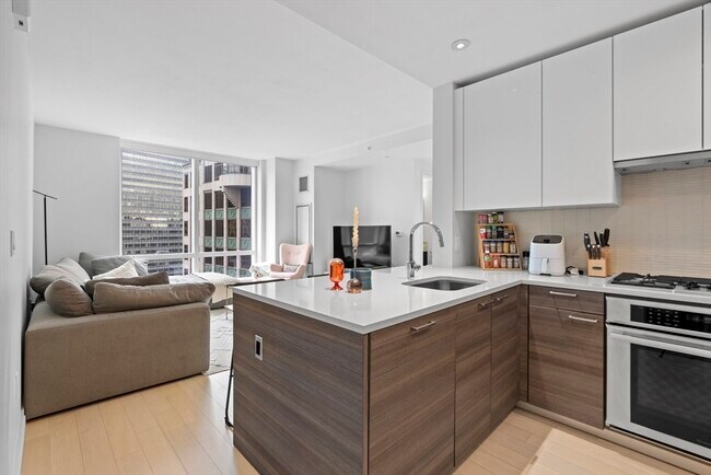 property at 1 Franklin St