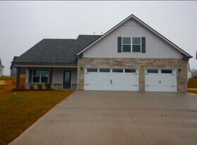 7703 Mossy Lndg Ln in Knoxville, TN - Building Photo