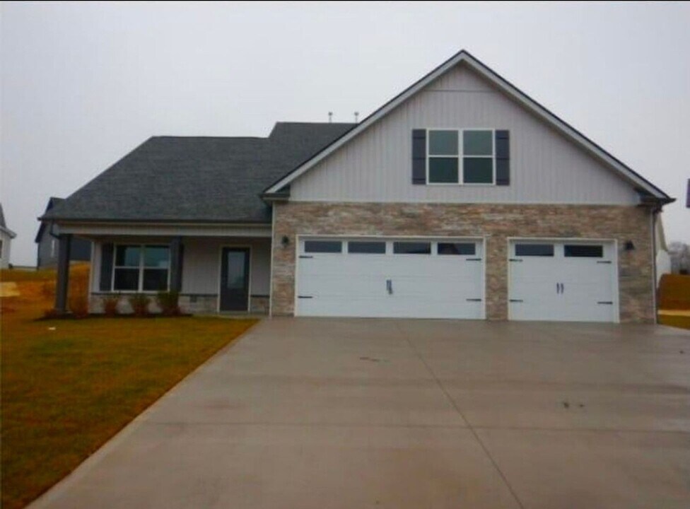 7703 Mossy Lndg Ln in Knoxville, TN - Building Photo